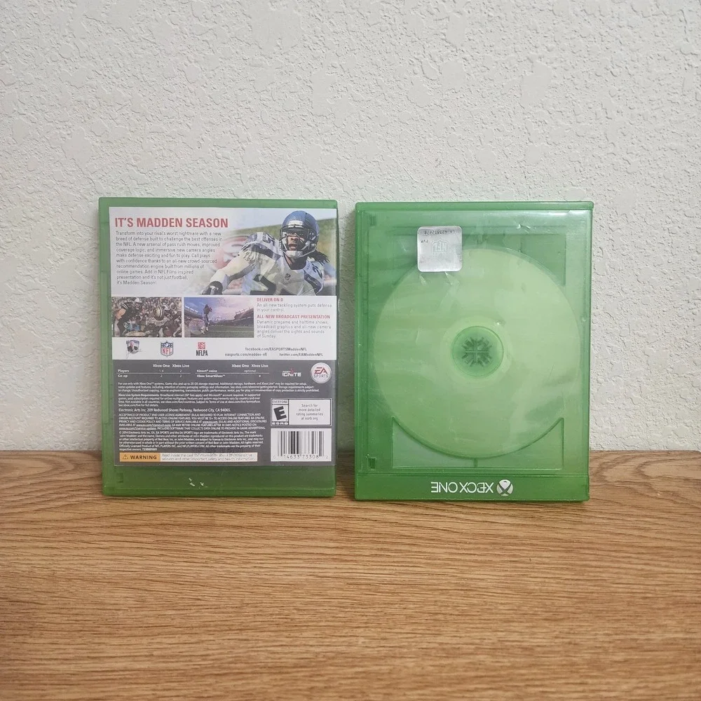 Microsoft XBOX ONE Madden NFL 15 (With Case) & Madden NFL 17 (Disk‎ Only) Lot
